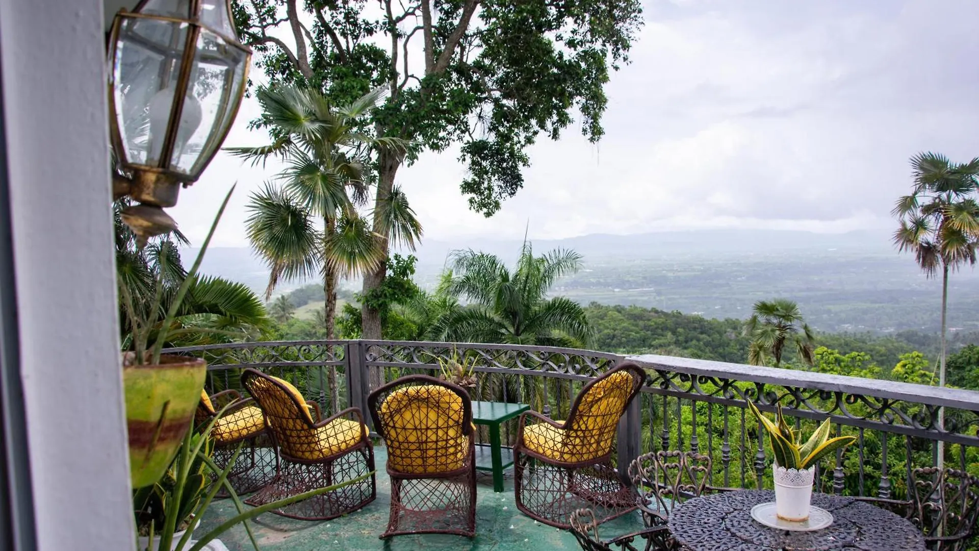 Hotel Santo Cerro Natural Park