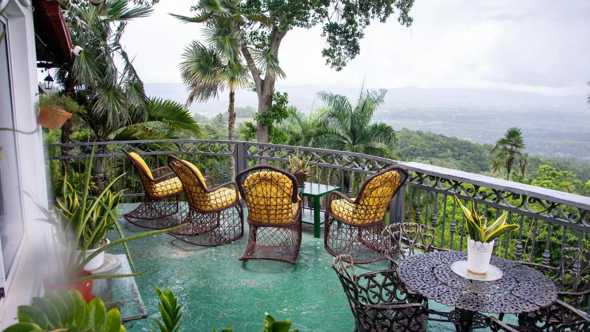 Hotel Santo Cerro Natural Park